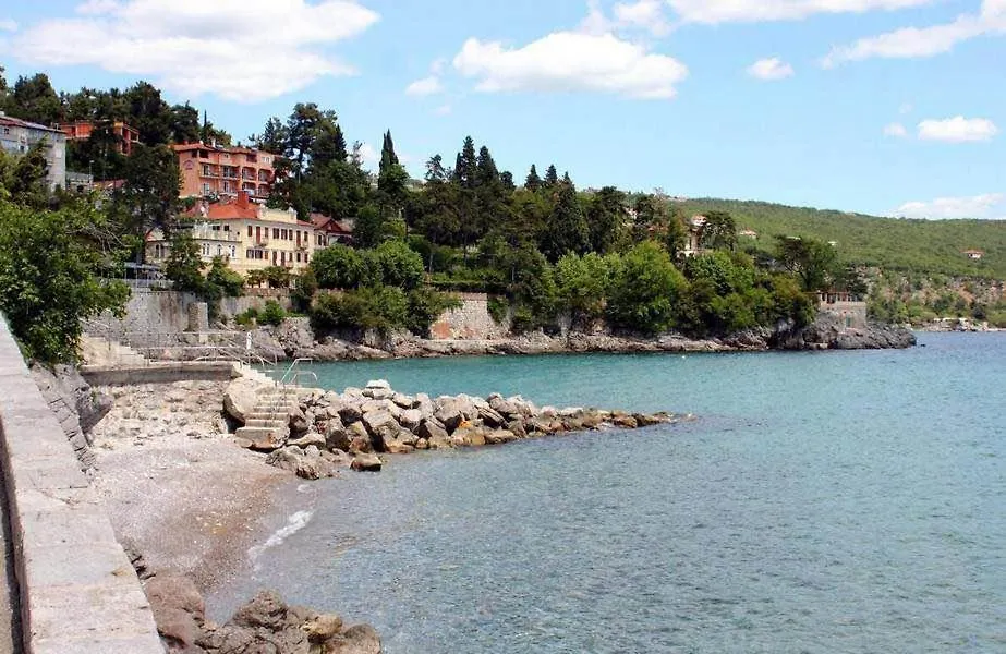 Soba U Vili 10 Metara Od Mora Οπατία